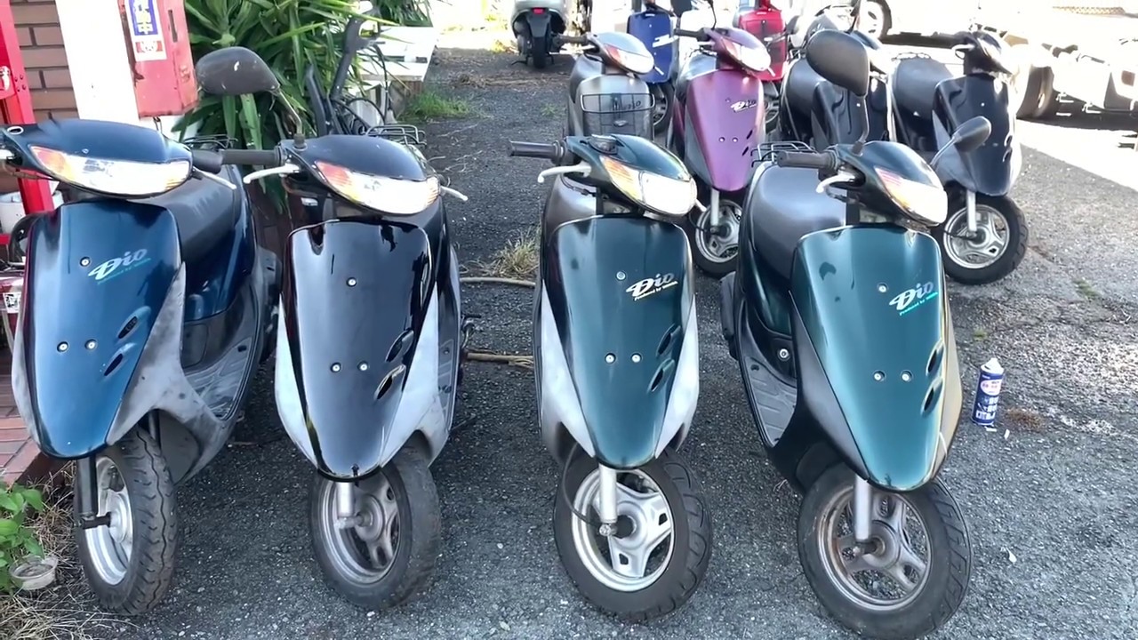 50cc Honda Dio3 live dio. mud dauber hive inside exhaust muffler.2stroke oil inside carburetor.Japan