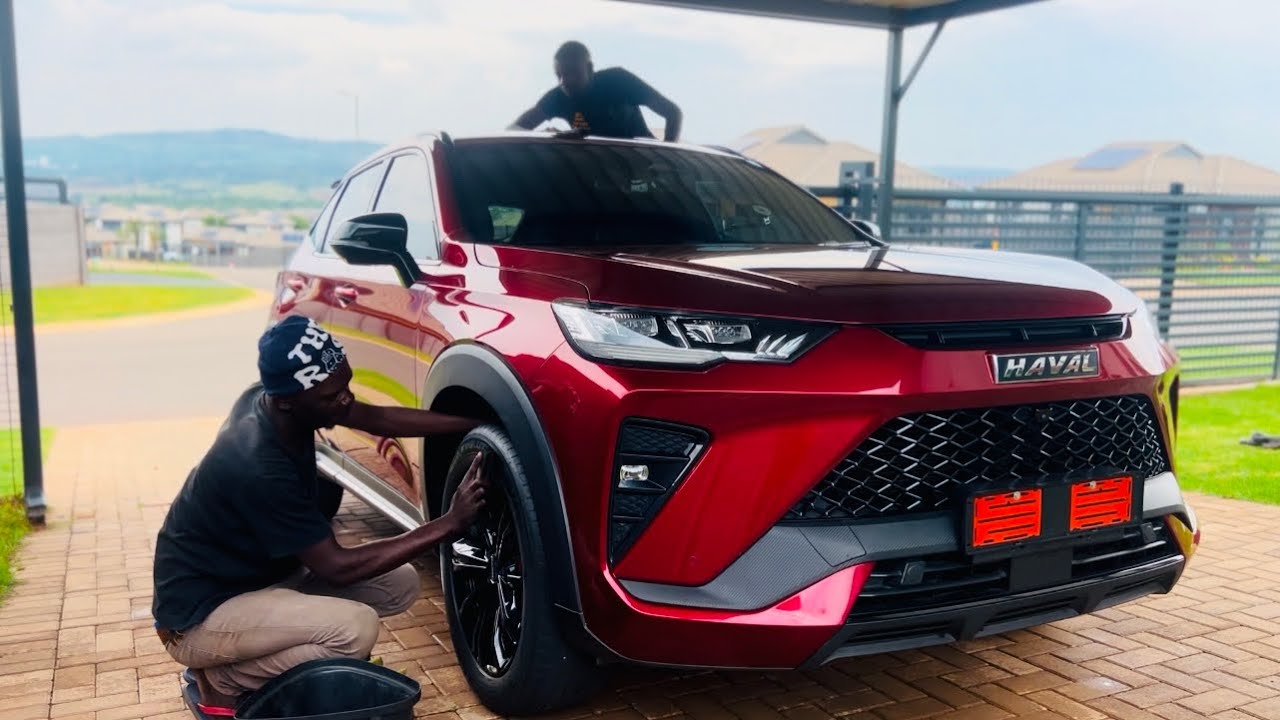 Я пригласил компанию AC Mobile Car Wash помыть мою машину у себя дома.