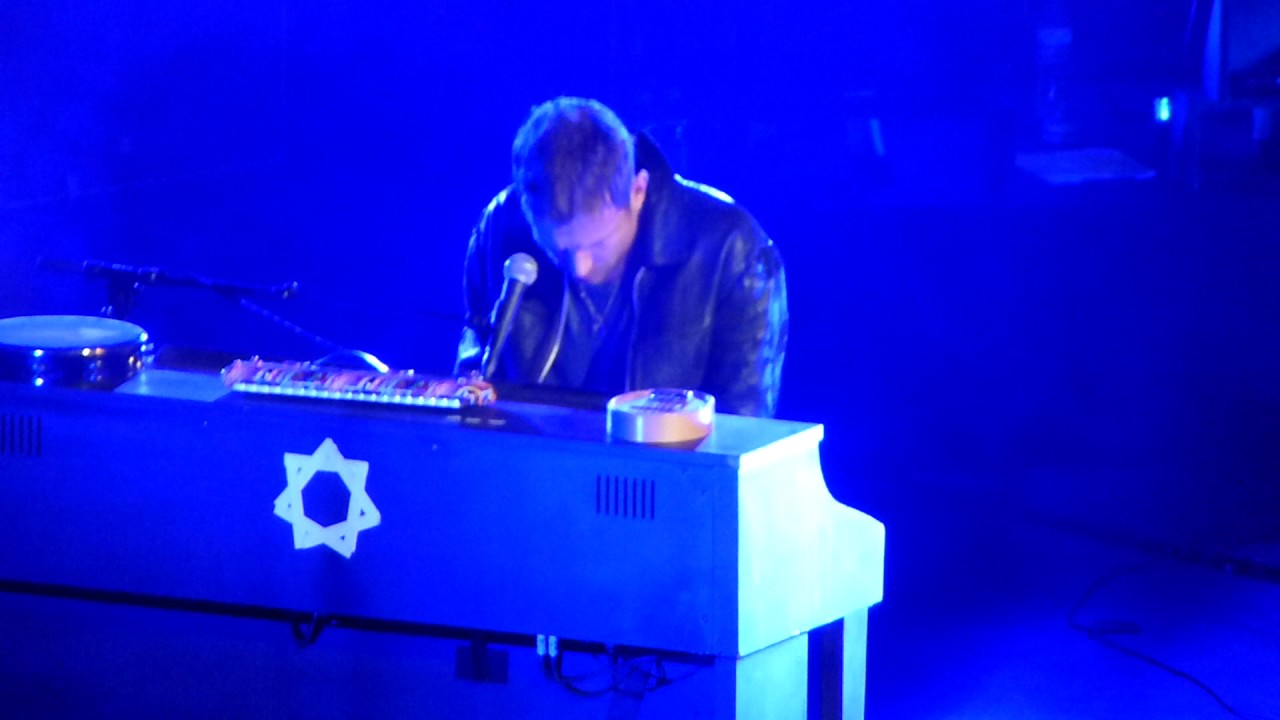Damon Albarn - Lonely Press Play + Everyday Robots 16.11.2014 live @Royal Albert Hall in London