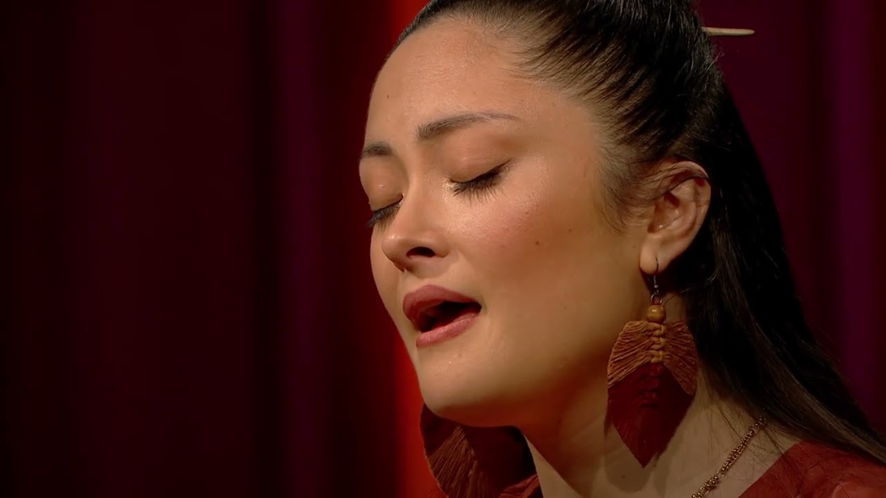 Amano De Londra Miura sings on The Tommy Tiernan Show