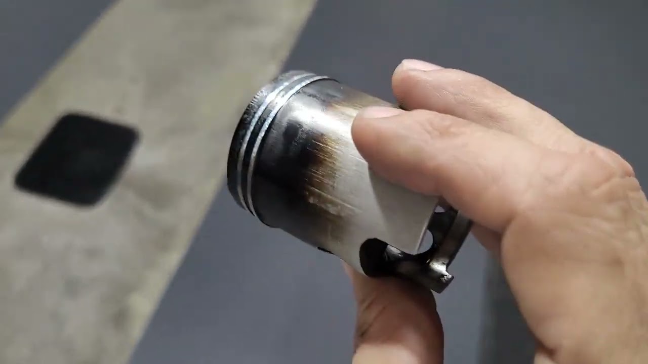 Yamaha RD125 top-end teardown results