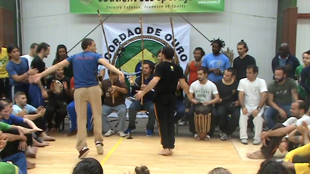 Passo A Frente 2013 - Roda Mestres Voz Mestre Suassuna - Capoeira CDO Paris