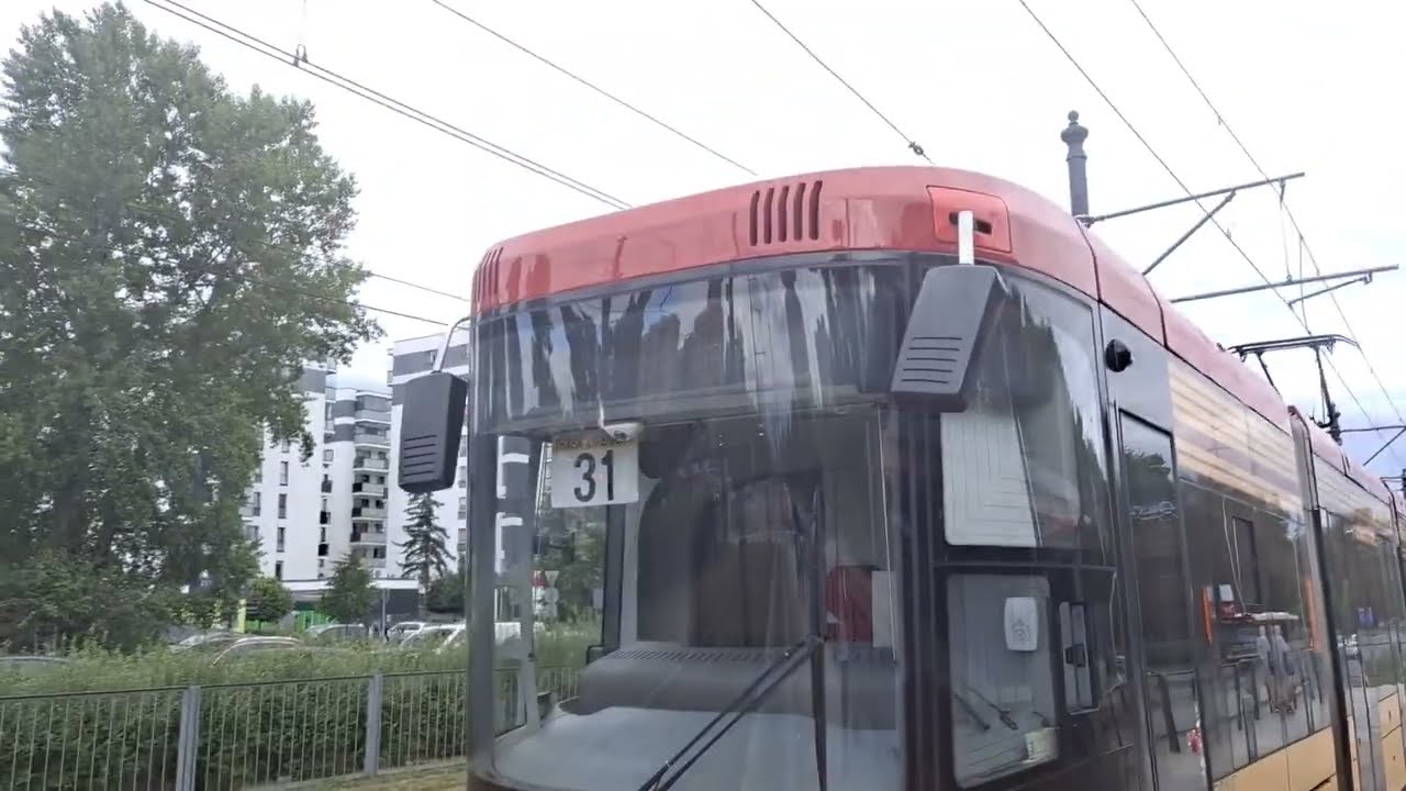 Kryjski sprawdza wyświetlacze w tramwajach typu Jazz Duo