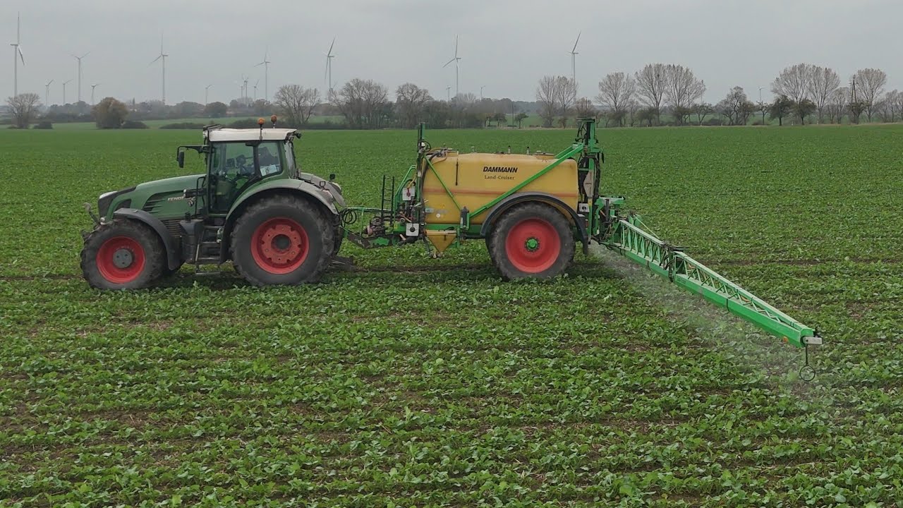 FENDT 922 mit einer DAMMANN Land Cruiser Anhängespritze / Raps spritzen / 4K