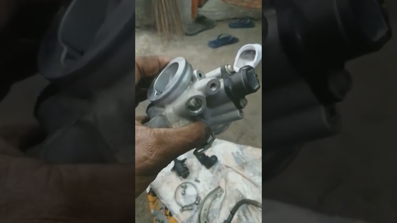 bajaj re throttle body cleaning
