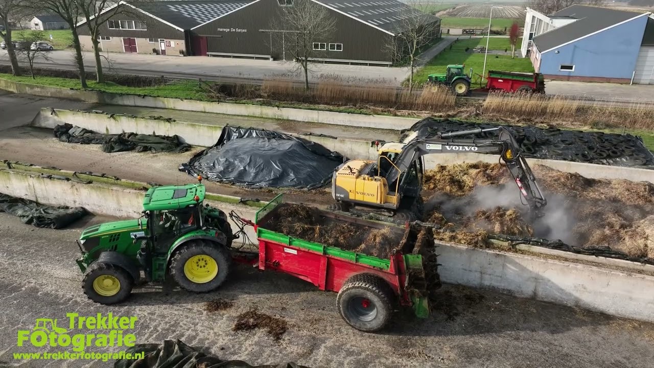 Mestseizoen 2023 | Mest strooien | Spreading manure | Mist streuen | De Haan Loonbedrijf