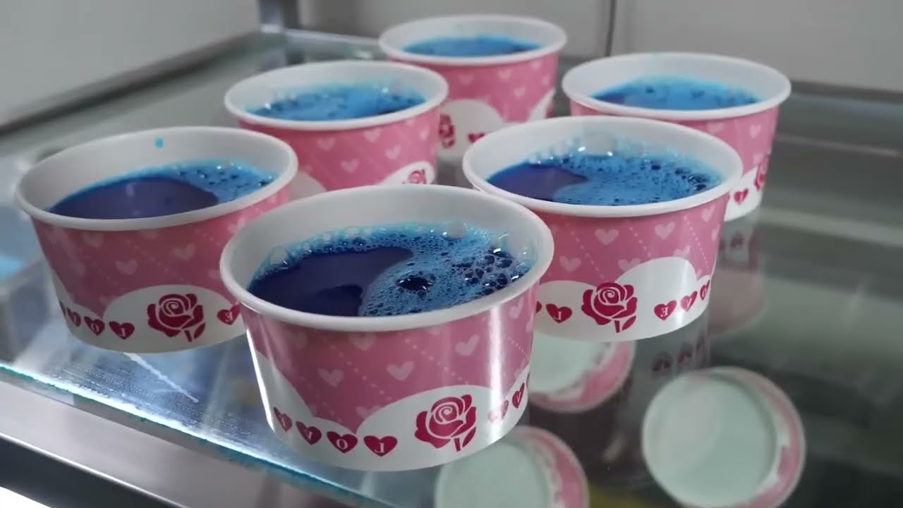 Este el el increíble proceso de fabricación de vasos de papel.