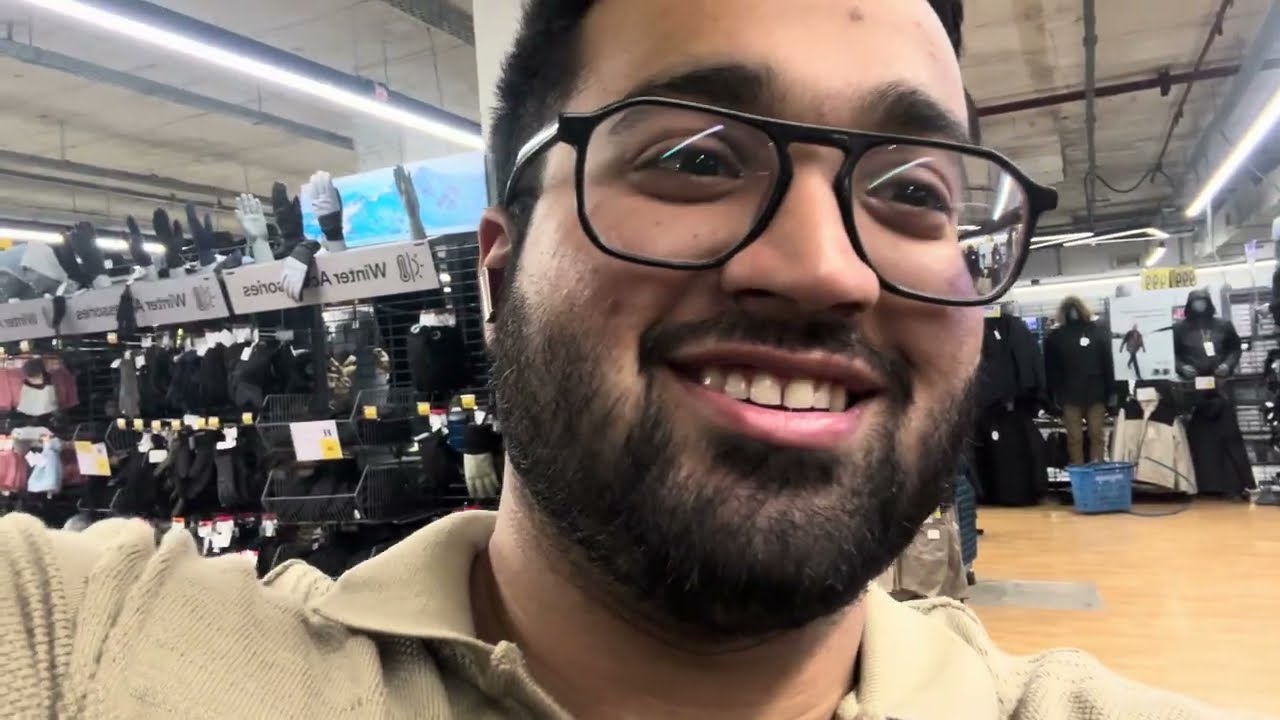 Trekking ke liye shopping… par sab bahut mehenga nikla 😅