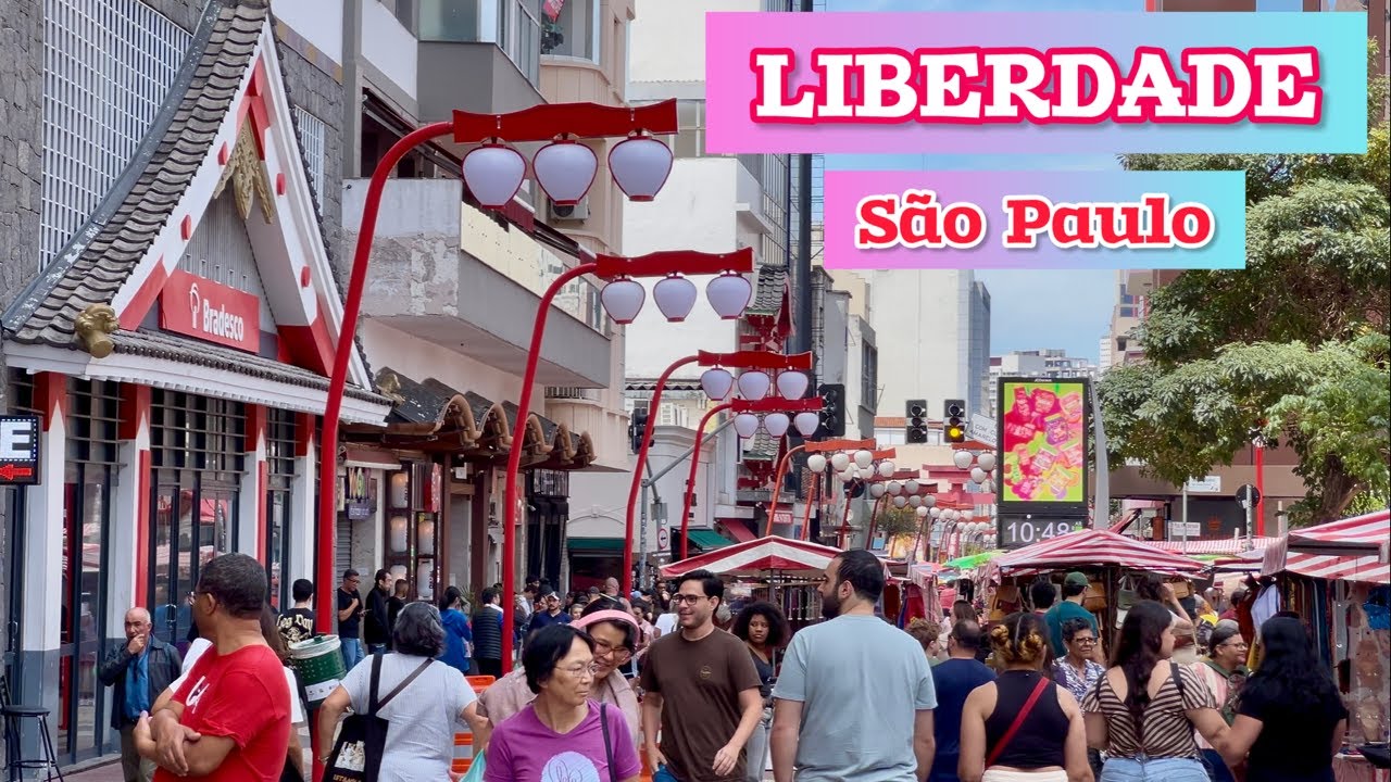 Domingão na Liberdade, São Paulo! Big guioza, tempurá gigante, doce explosivo, mercados... 4K 🇧🇷
