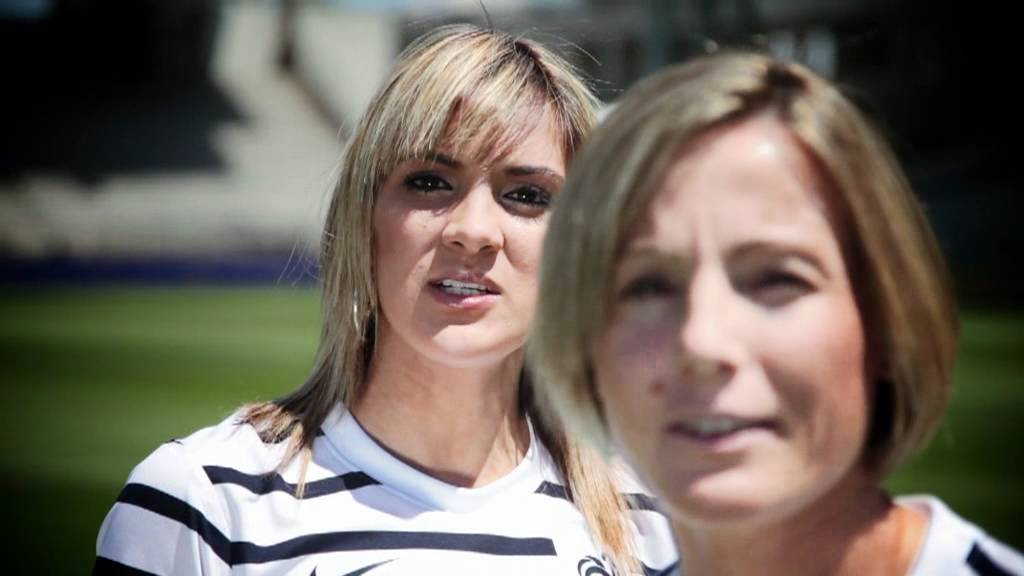 ALLEZ LA FRANCE!TOUS AVEC LES FILLES! Perle Lama et Lynnsha