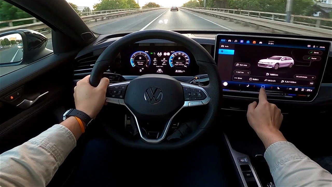 Driving the new Volkswagen Passat 2025 after a busy day (Always a good therapy)