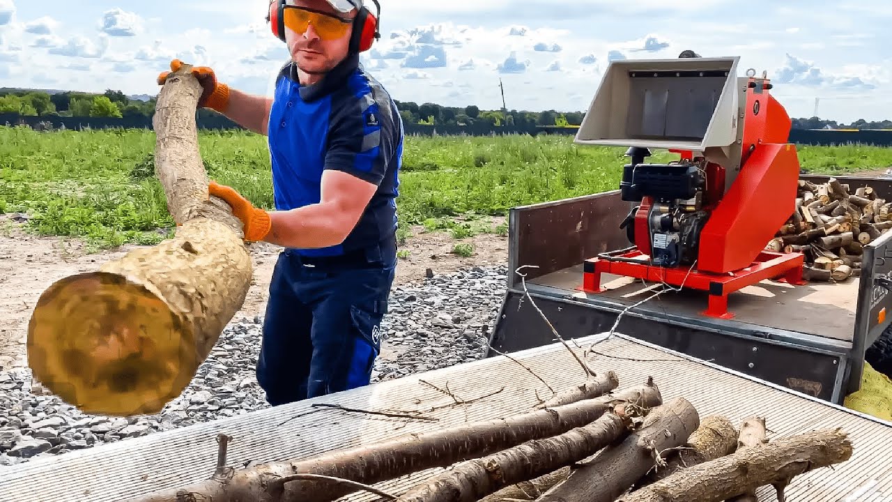 👍 Preparing FIREWOOD! The Best Wood Chipper for Home use!