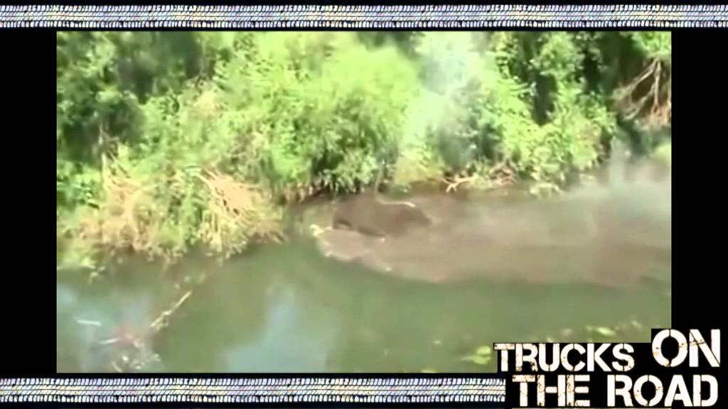 Hummer H1 Off Road Driving COMPLETELY Underwater Experience! HQ