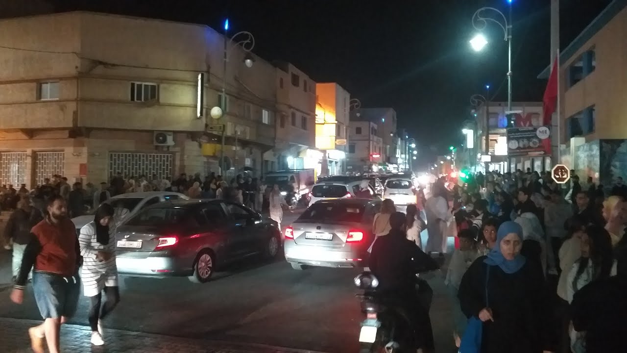 وأخيرا فريق أولمبيك الدشيرة يحقق حلم الصعود و احتفالات هستيريا بشوارع المدينة الدشيرة الجهادية اليوم