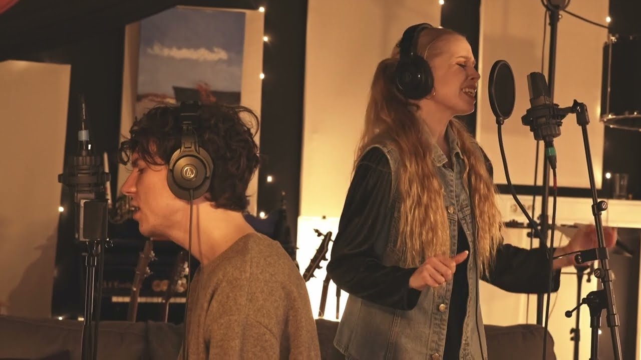 Silja Rós & Kjalar - Together We Grow ( LIVE from Studio Bambus )