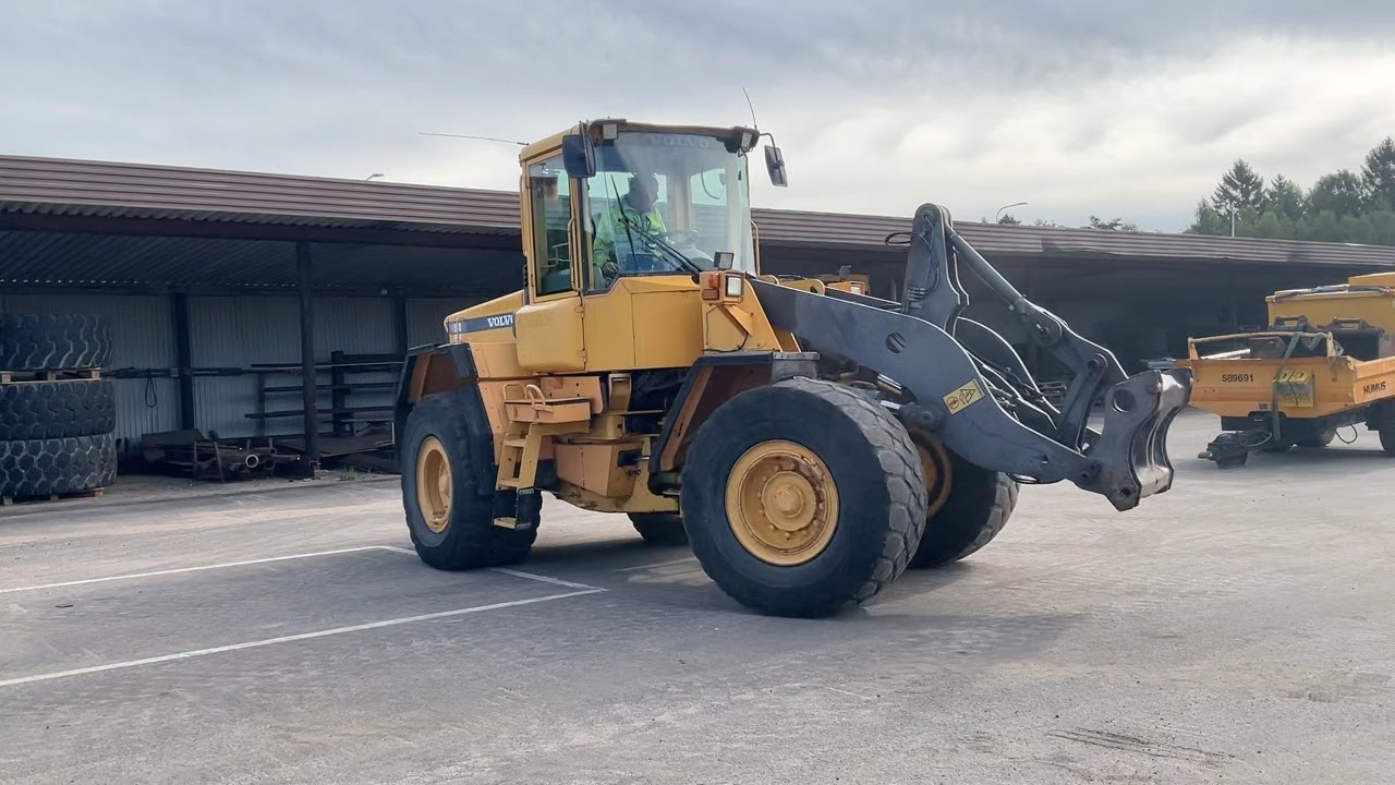 K&ouml;p Hjullastare Volvo BM L90D p&aring; Klaravik