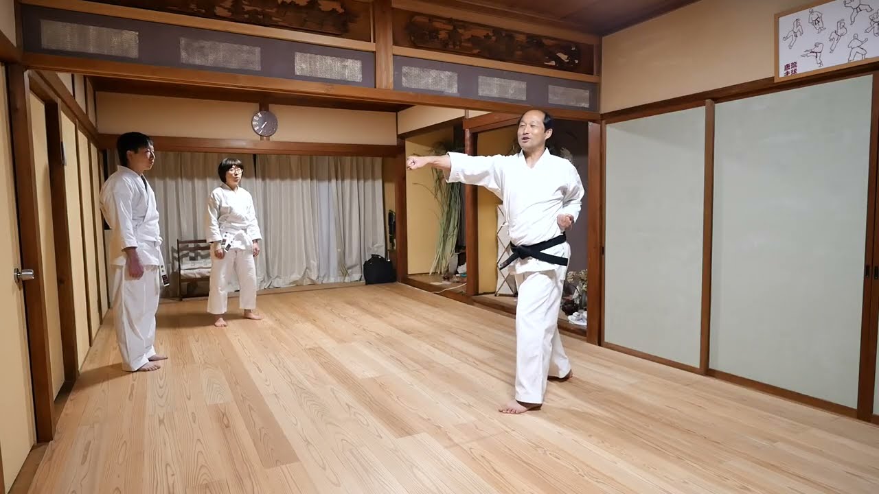 足運び・競技空手・武術から体育へ・隠れた技・普及による変化　鈴鹿教室2025.12.03
