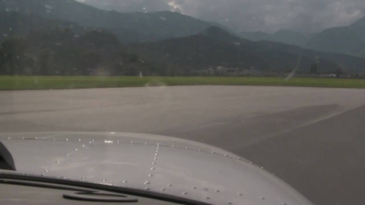 Beechcraft G58 Baron cockpit approach to Innsbruck