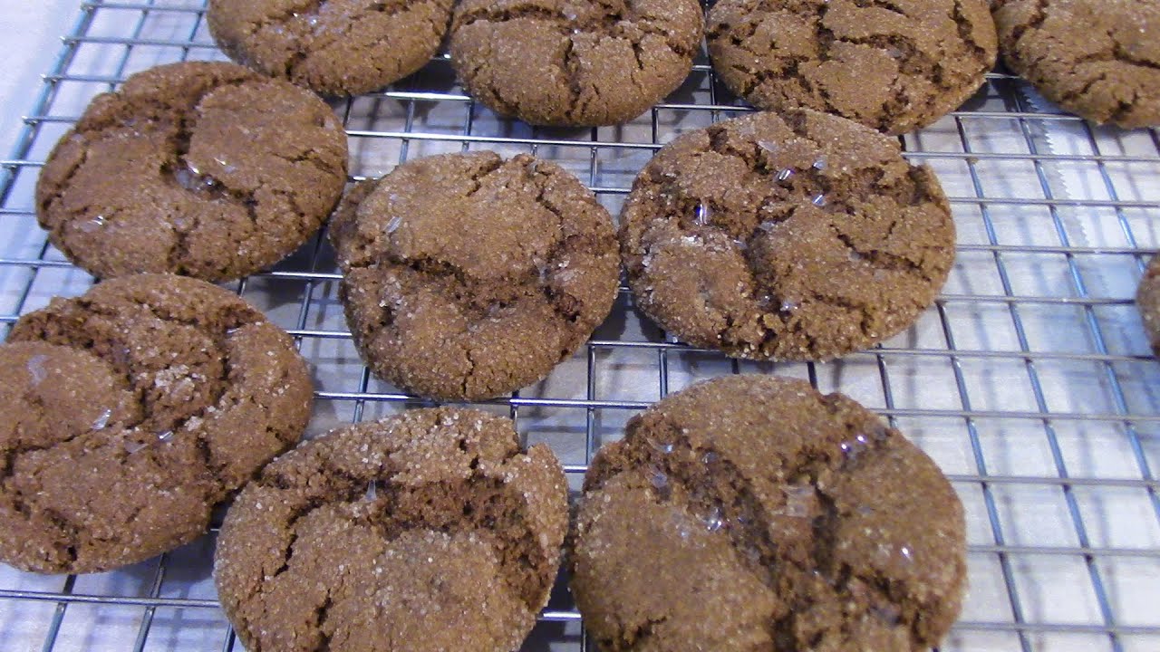 The Best Gingersnap Cookies #baking #holidayseason