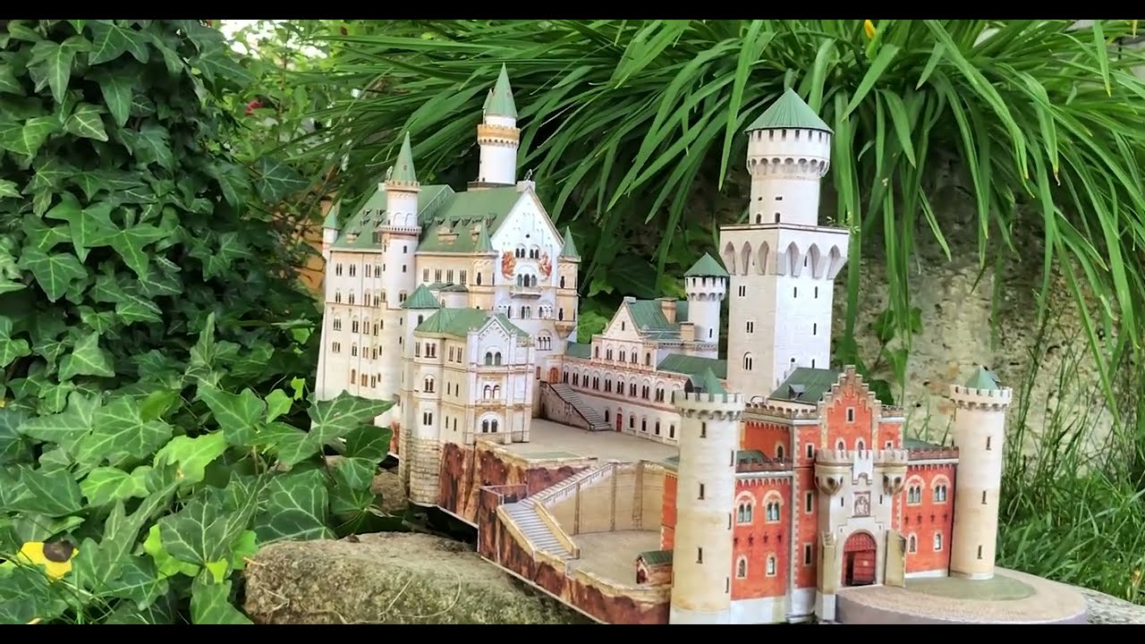 Building Neuschwanstein