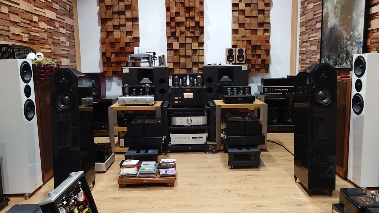 LM 219IA- plus showroom