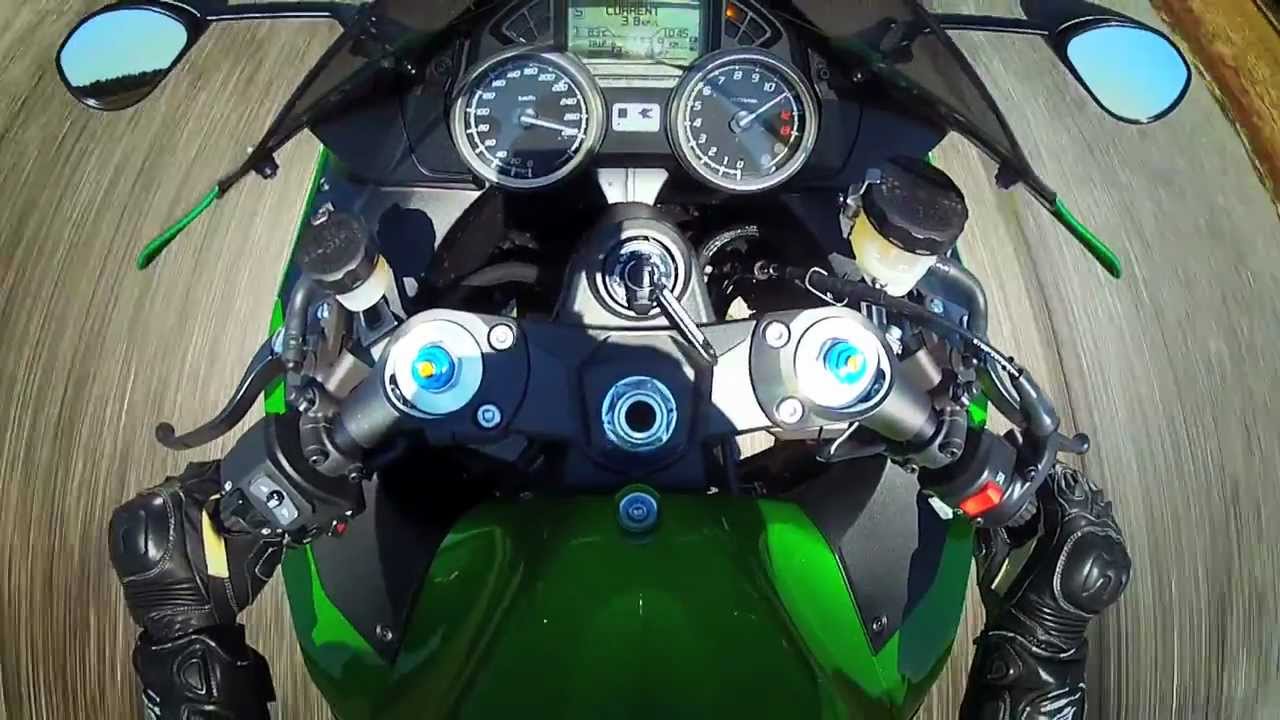 Testissä Kawasaki ZZR1400 (Teknavi 2012)