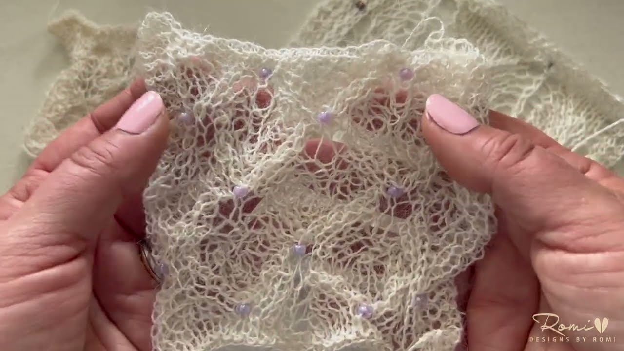 Teeny Tiny Tutorials Basics: unblocked vs. blocked lace