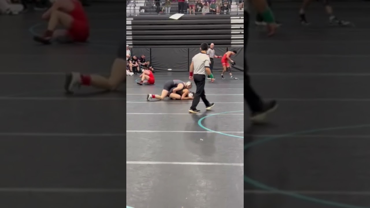 Shelby Bowersox (red 120) semi finals mustang classic