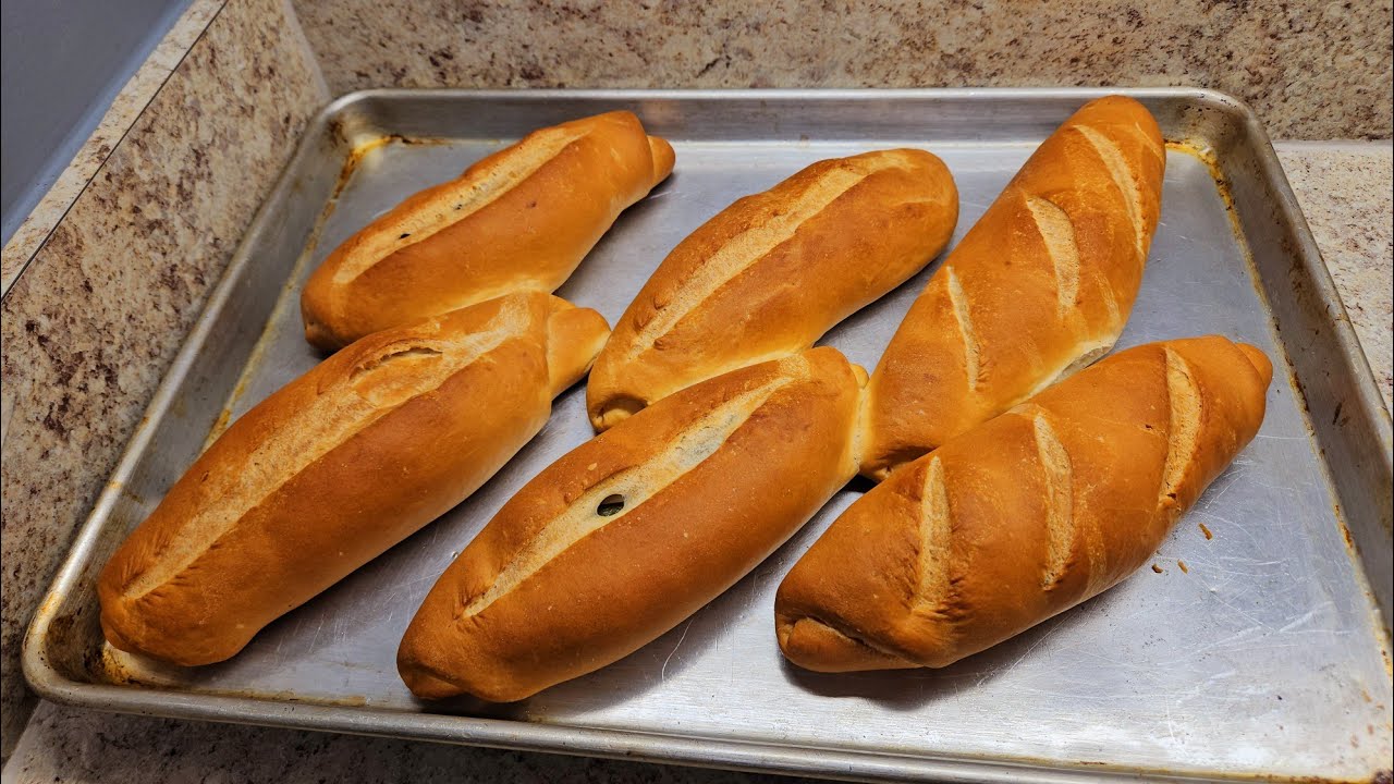 como hacer bolillos rellenos de queso y jalapeño