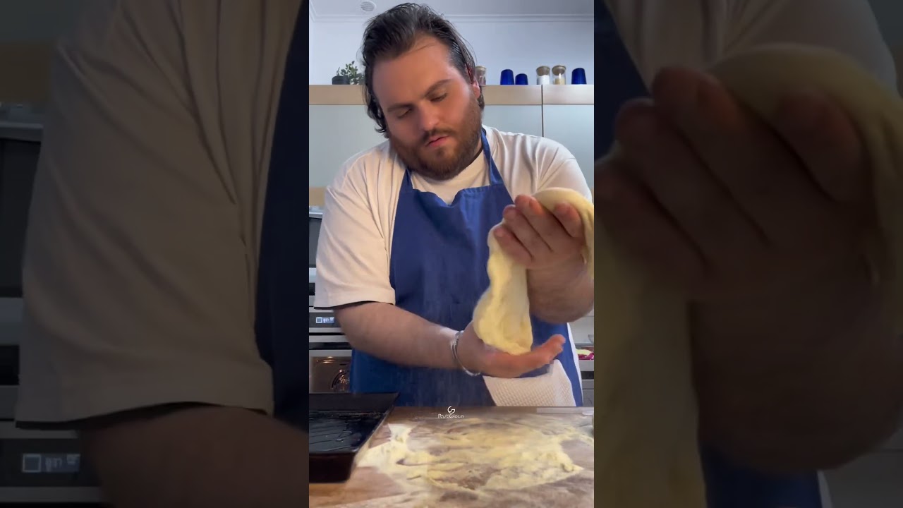 LA PIZZA IN TEGLIA , la mia ricetta semplice e croccante #pizza #pizzainteglia #roma #pizzalover