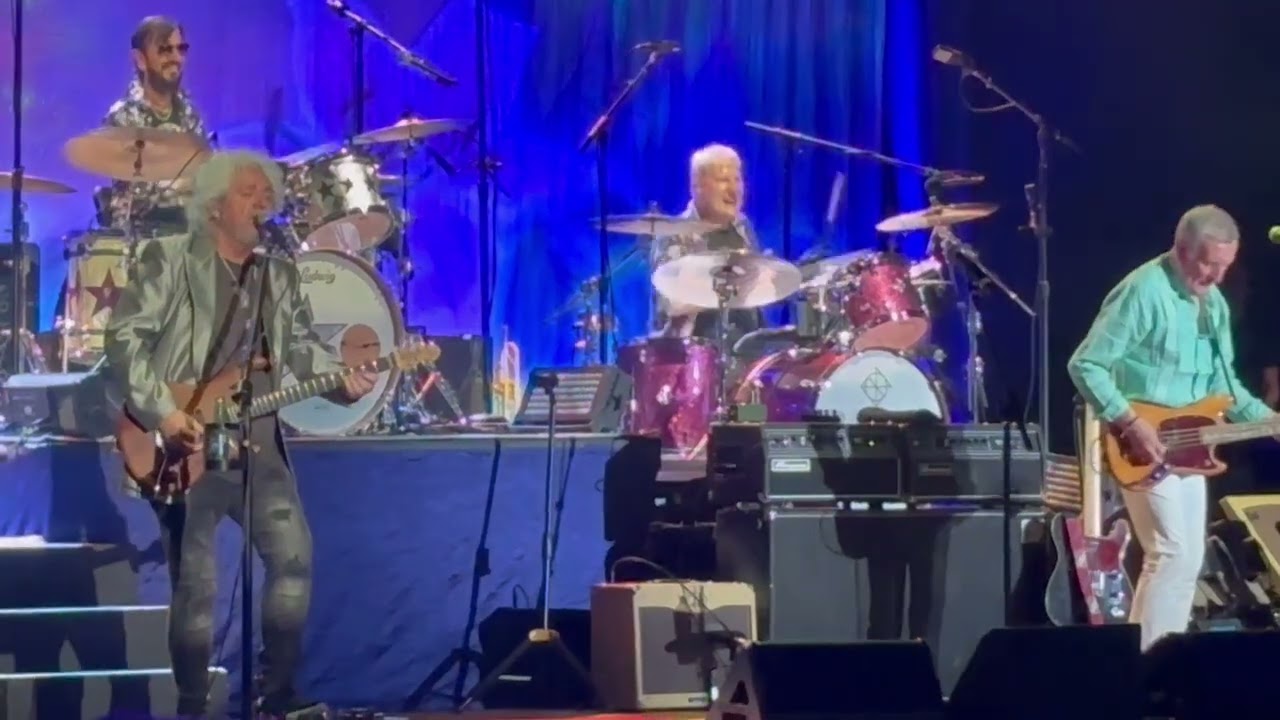 Africa - Ringo Starr & his All Star Band - Steve Lukather - Jun 2024 Mexico City