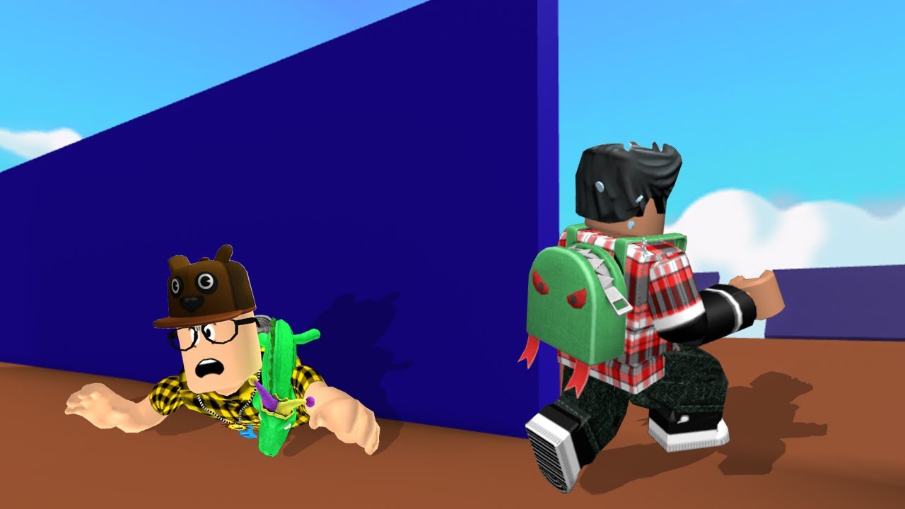 ROBLOX: VELHOTE E NOVOTE FORAM ESMAGADOS PELA PAREDE GIGANTE!