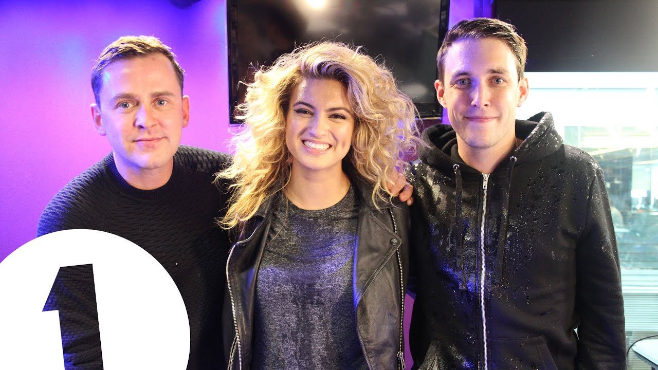 Tori Kelly Plays Innuendo Bingo