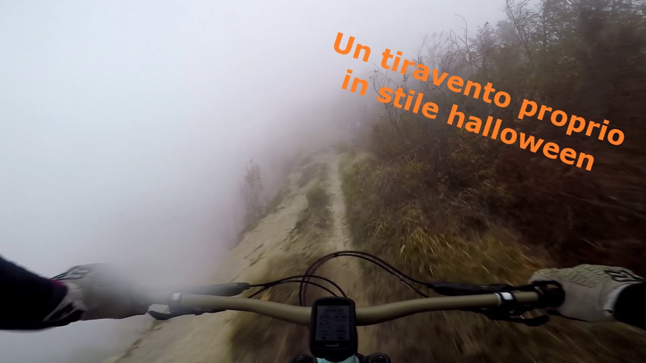 Tiravento - Ridolla a tutta in stile Halloween dopo 3200 di d+ al tramonto