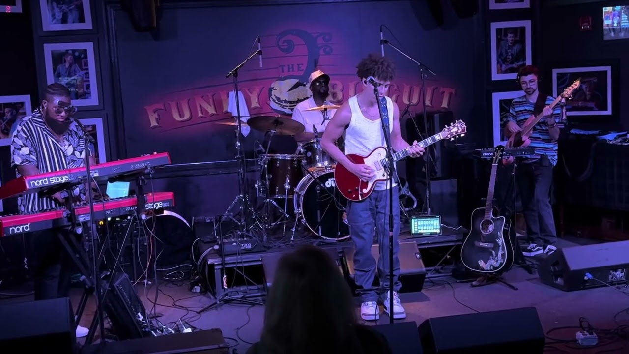 Taz - Brendon Taz niederauer at the Funky Biscuit Boca Raton playing ColdPlay