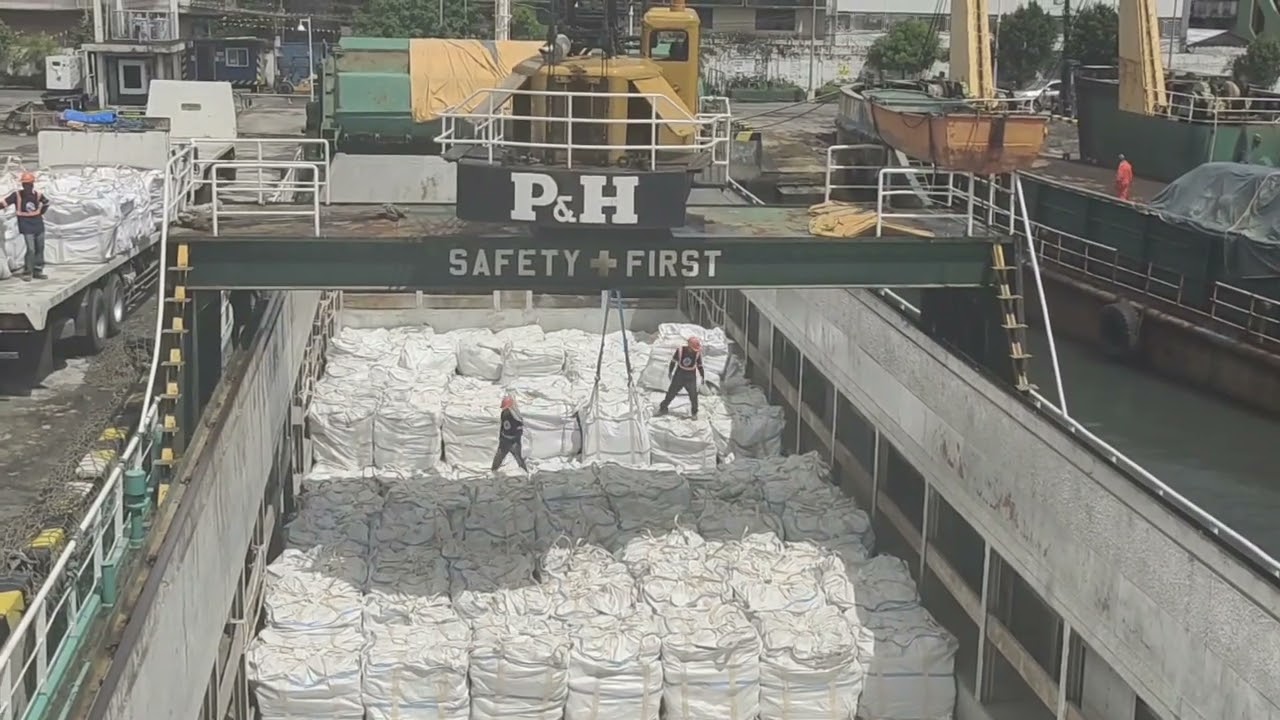 Unloading Cement Legazpi Port Albay|DongMades