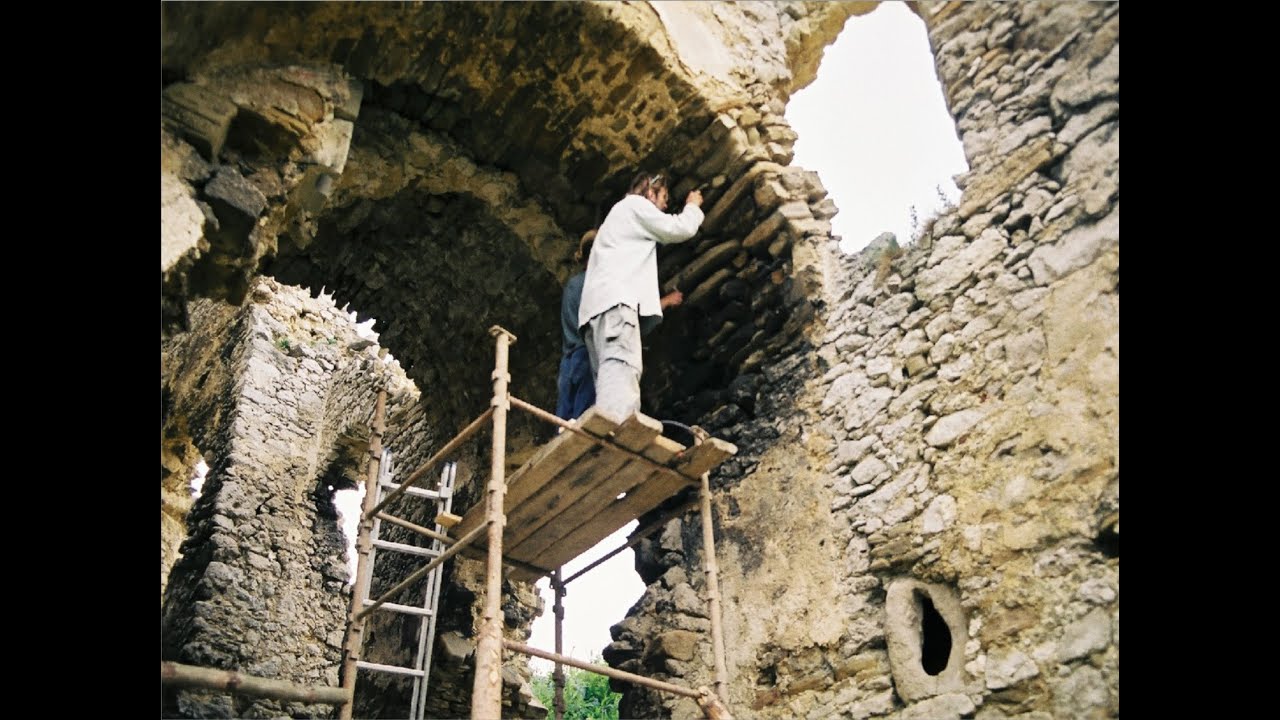 Hrad Lietava - Prvý workshop 2003 - First Masonry Skills at Castle Ruin