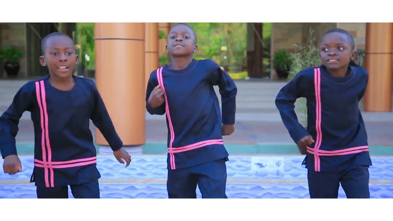 TUNAJIAMINI Official video-Tutakizunguka Gospel choir Moravian Mbeya