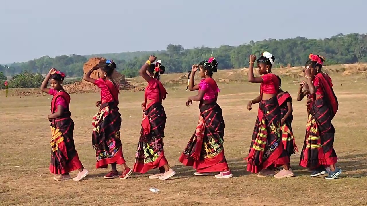 ~ Mon bagan re gati // Santhali group dance//#football dance #dancevideo //