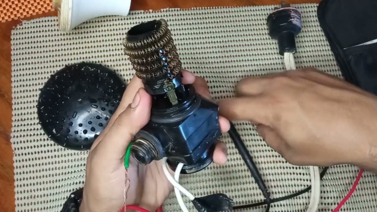 Revisión y reparación de un ducha corona .