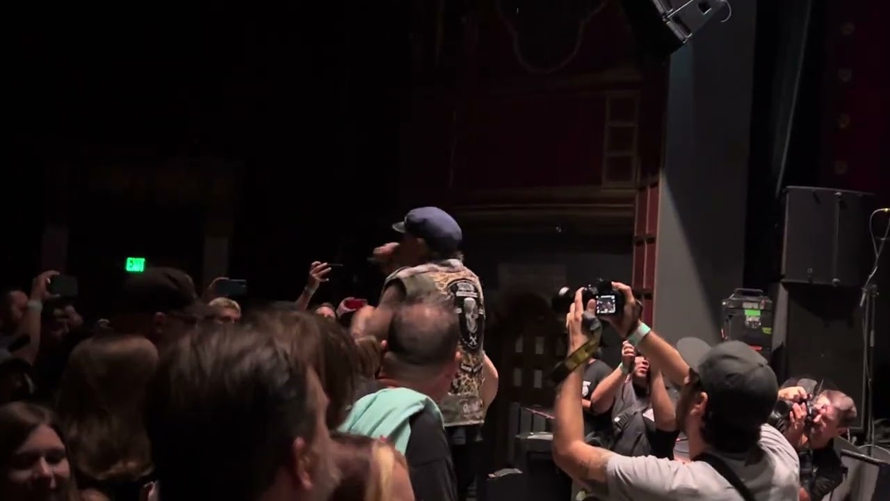 The Suicide Machines asks crowd for mosh & sings w/ - S.O.S.  Live. First Row. San Diego. CA.29.7.25