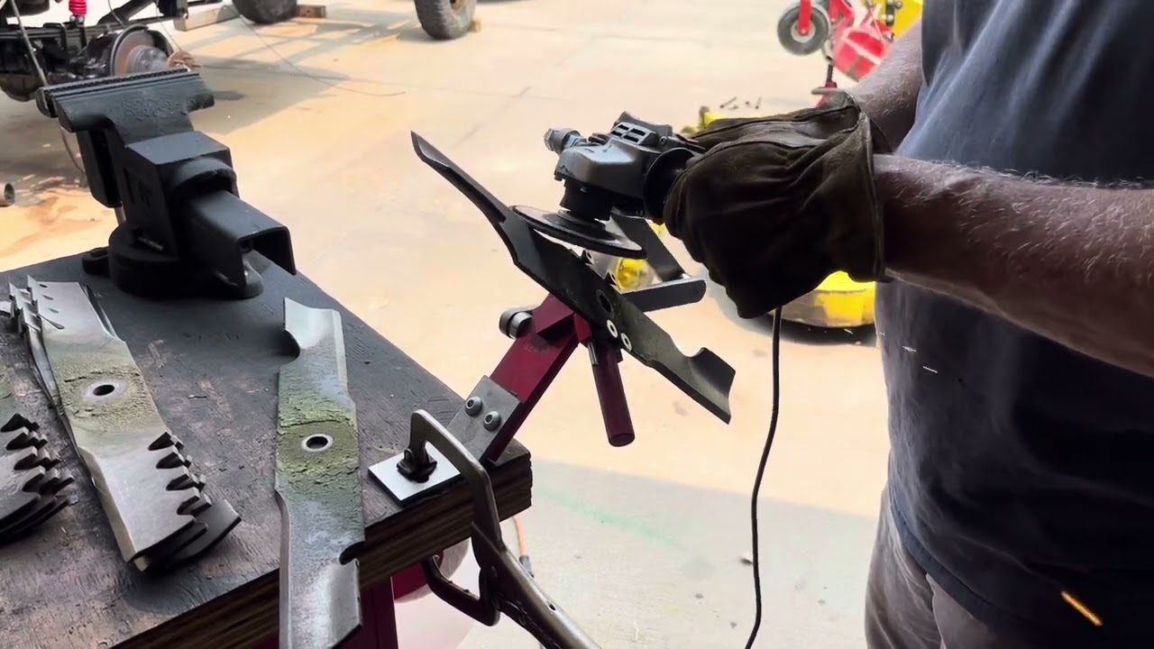 It’s Blade Sharpening day!  My Jig in Action + Bonus Footage