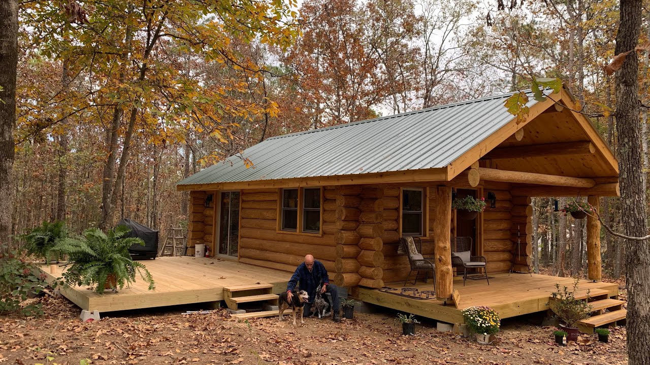 Log cabin build part 32, open shelving for the kitchen, first guests, hunting and camp cooking