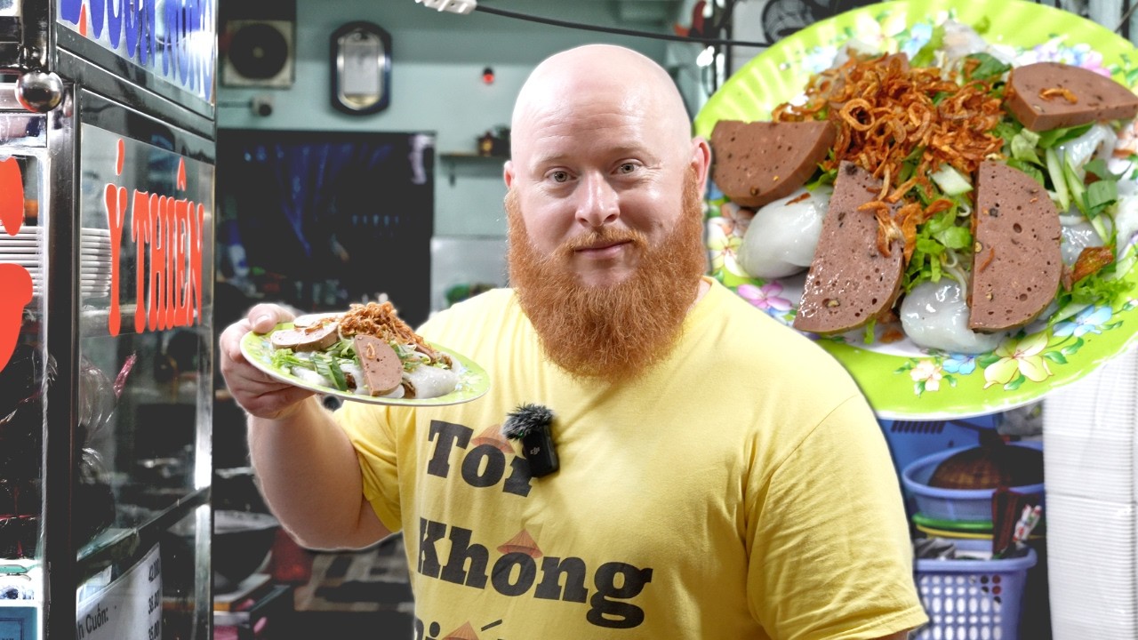 You won't believe what they put in this BÁNH CUỐN!