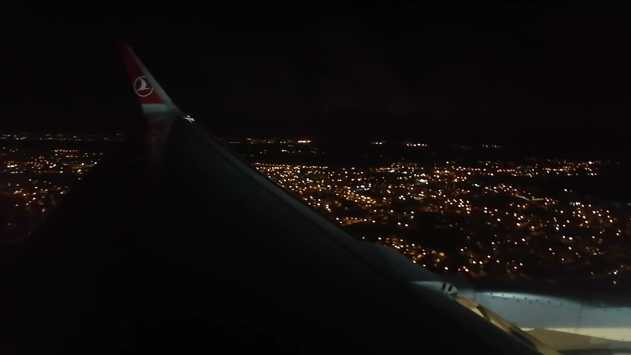 Turkish Airlines Airbus A321-231 landing in İstanbul Airport (TK2543)[TC-JST]