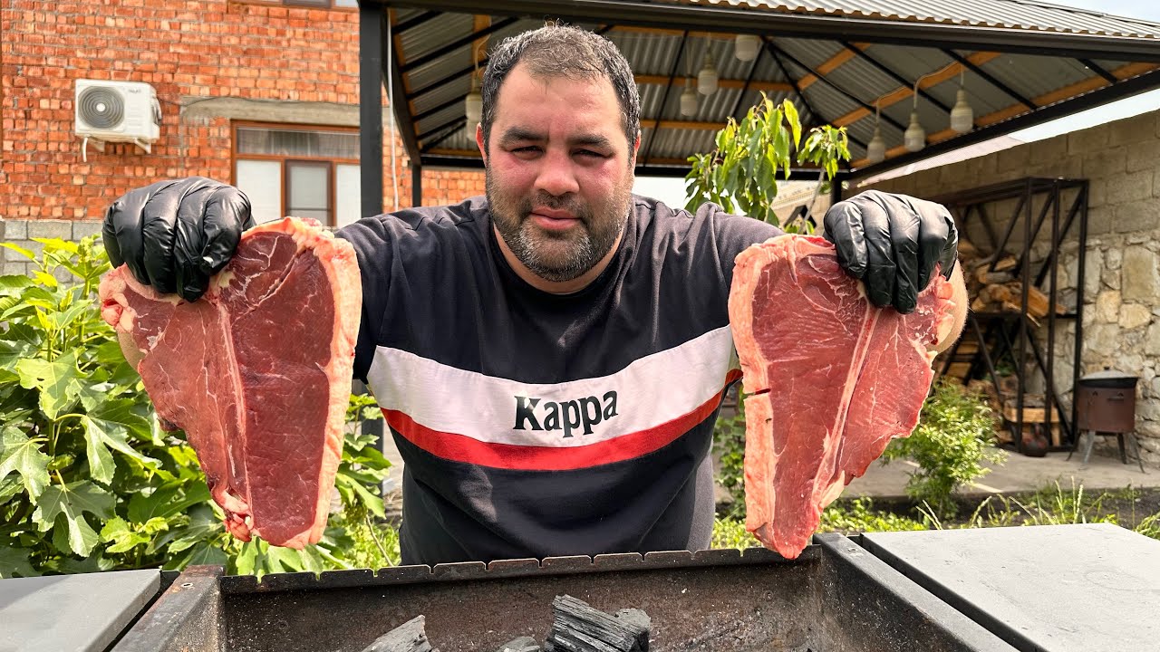 Стейк Т-Боне на гриле. Греческий соус и помидоры на гриле!!!
