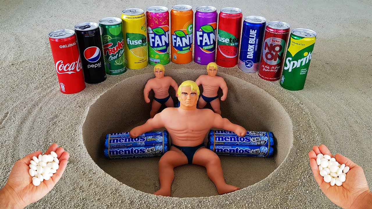 Big Stretch Armstrong VS Small, Cola, Fanta, Pepsi, Fuse Tea, Sprite, Fruko and Mentos Underground
