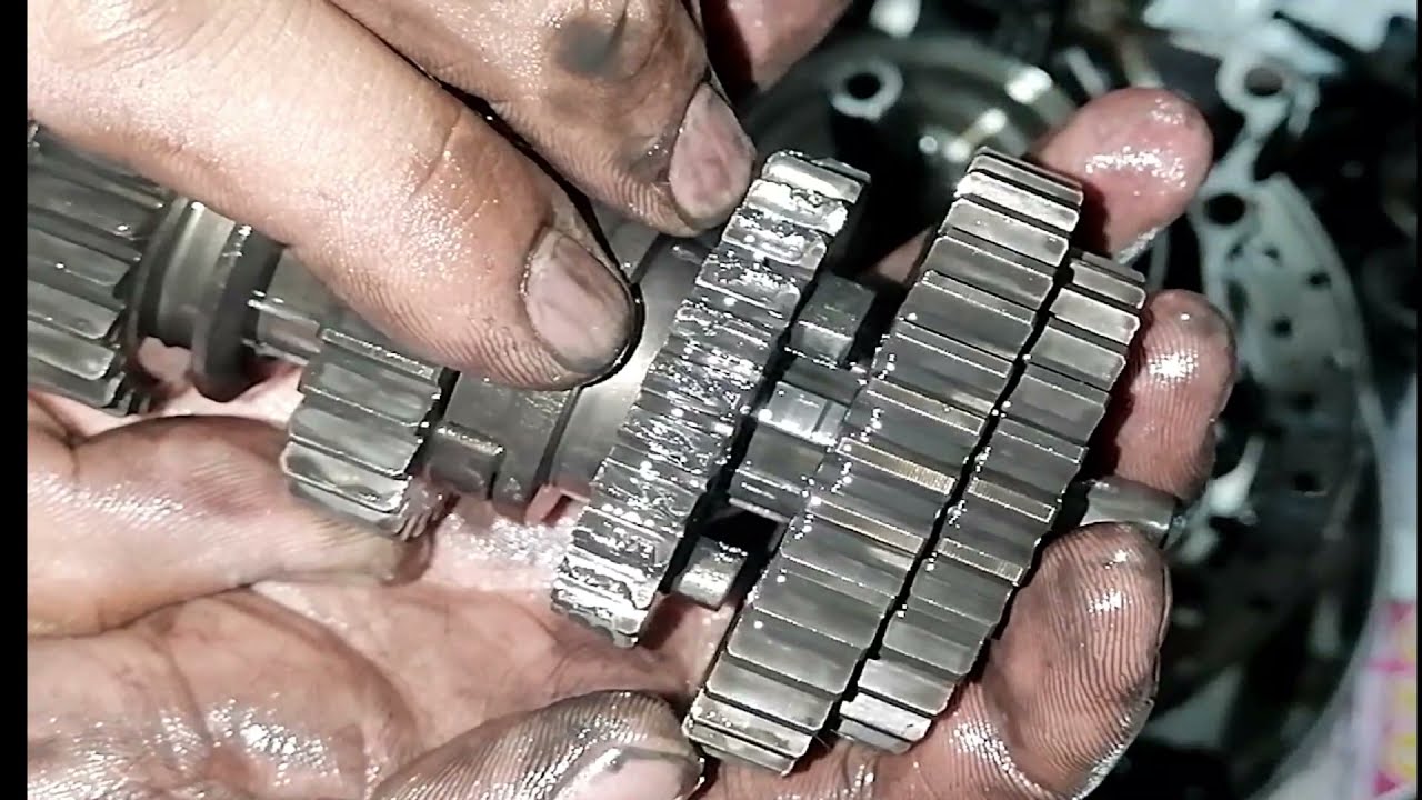 MOTOR AKT 125// CARTER// REVISIÓN CAJA CAMBIOS// DAÑO EN LA TERCERA