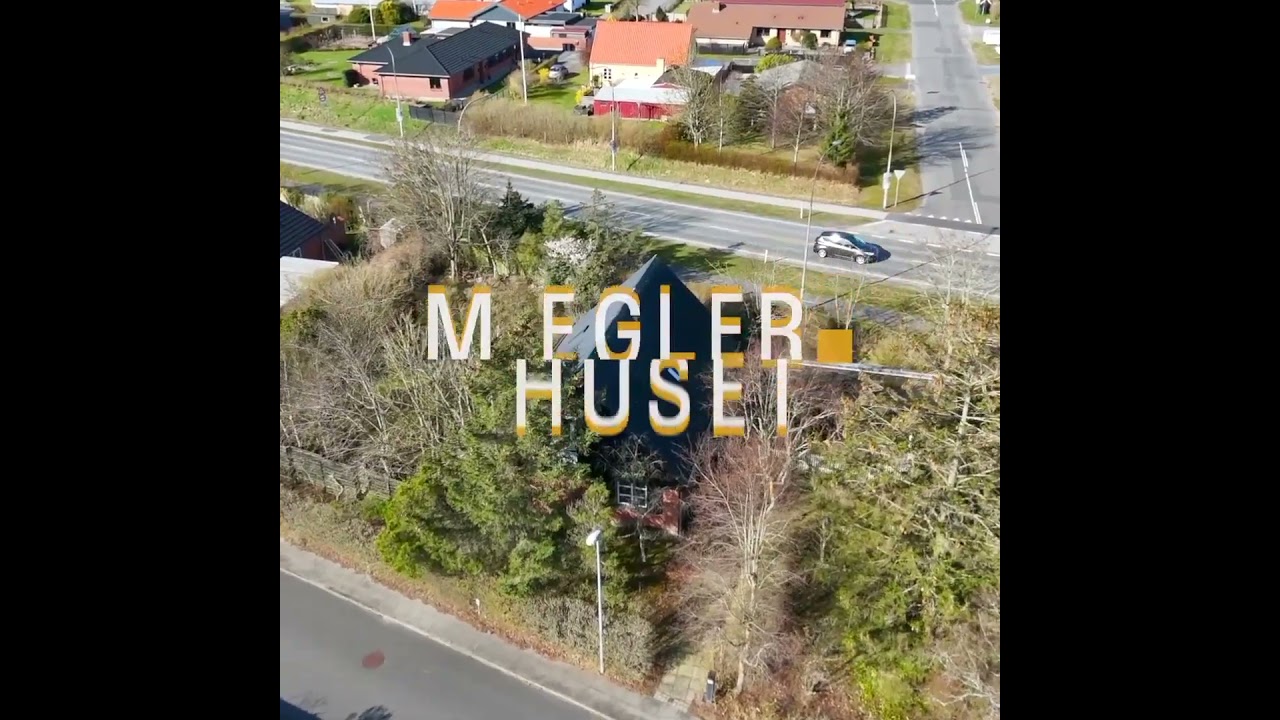 VELBELIGGENDE, FULDMURET VILLA MED POTENTIALE I S&AElig;BY 🤗