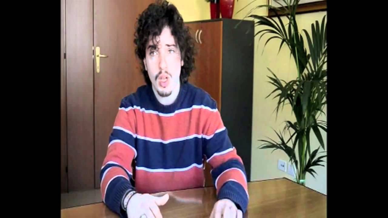 Videointervista: III - Giovani e scuola